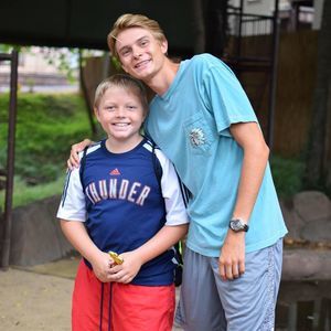 Meet your Posher, Lee