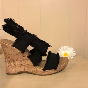 Black and cork wedges