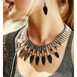 Stella and Dot Raven Necklace