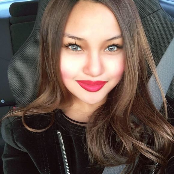 Meet your Posher, Karla