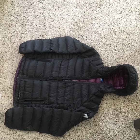 Eddie Bauer First ascent lightweight down jacket