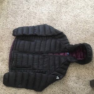 Eddie Bauer First ascent lightweight down jacket