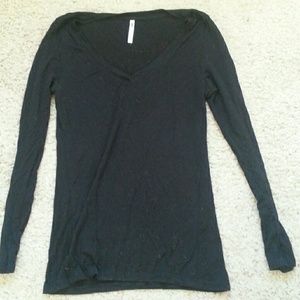 Long sleeve black v neck