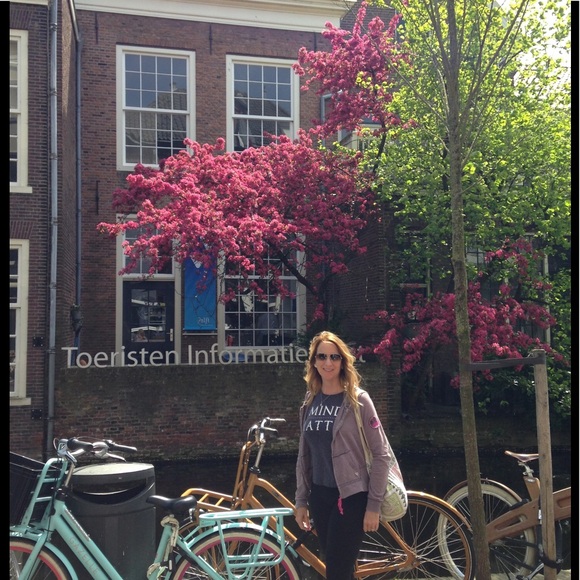 Meet your Posher, Carla - Picture 3 of 8