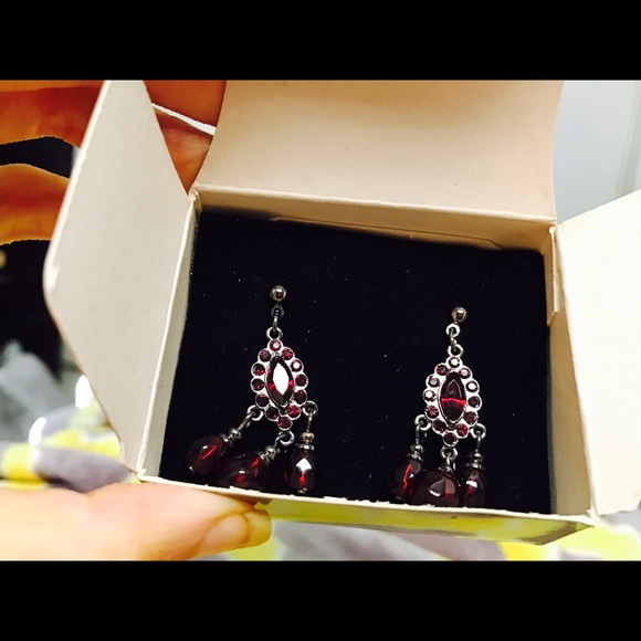 Ruby earrings - Picture 2 of 3