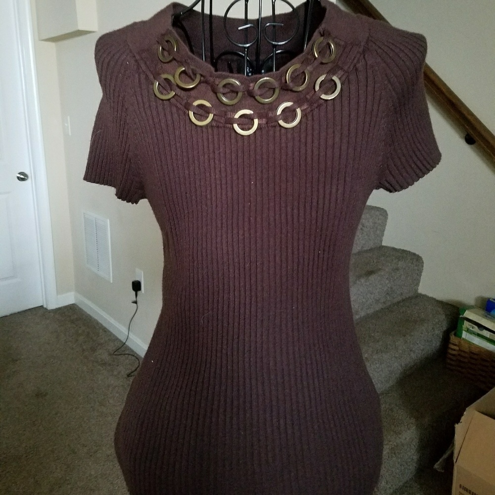 Stylish short sleeve sweater