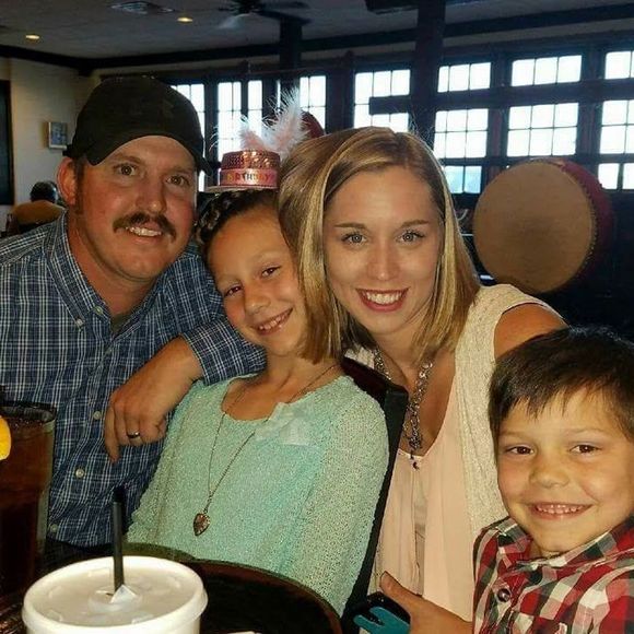 Meet your Posher, Kim - Picture 1 of 1