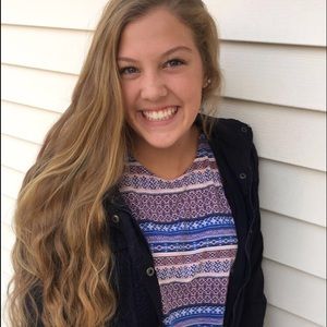 Meet your Posher, Kayla