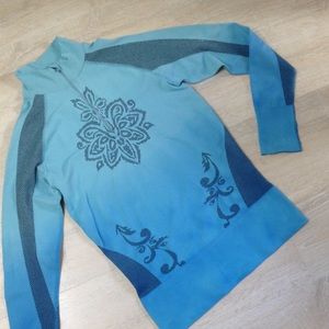 Athleta Quarter zip long sleeve yoga pullover