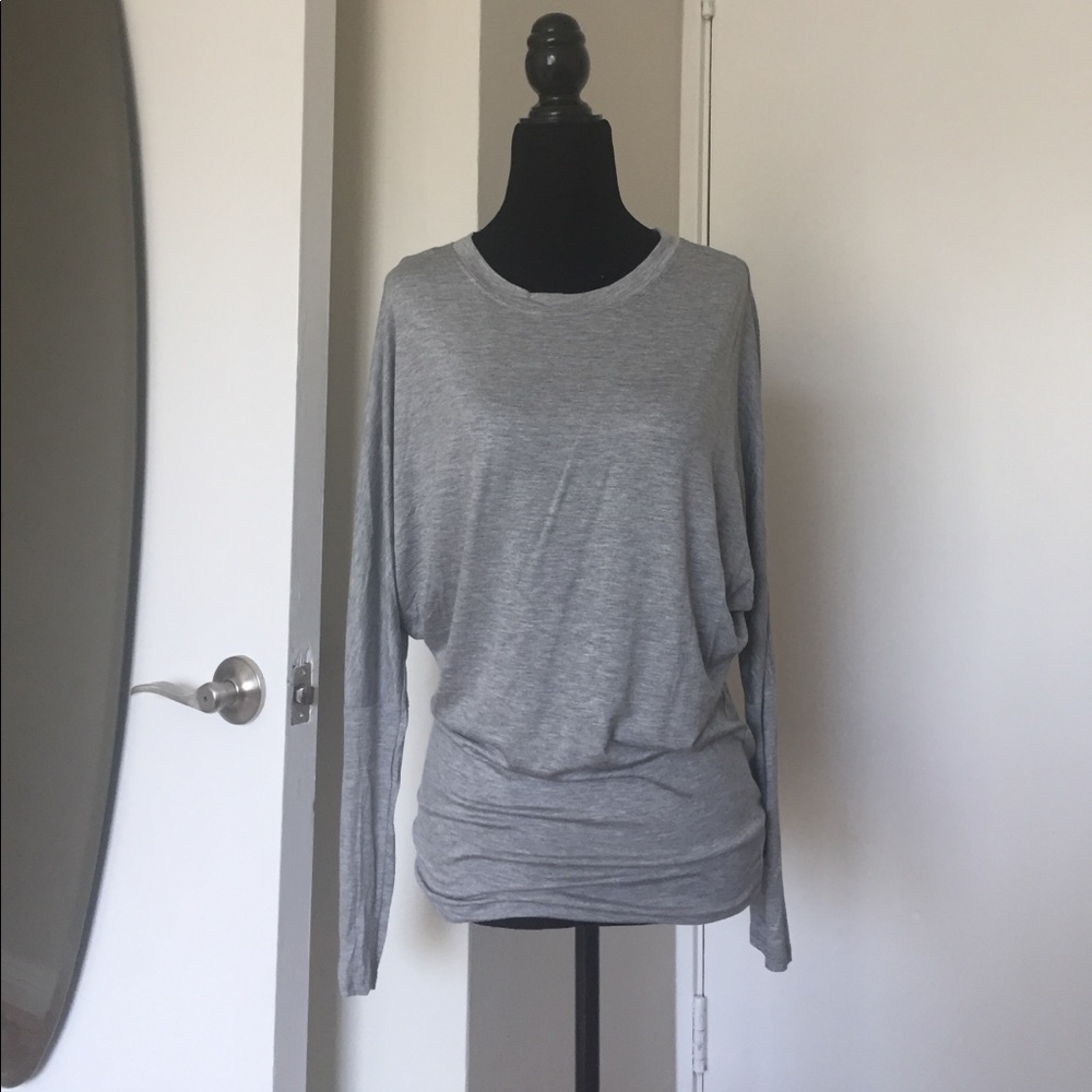 Grey bat wing long sleeve dolman crew neck top