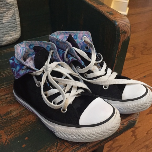 GIRLS SIZE 12 Black/Purple Peace signs CONVERSES