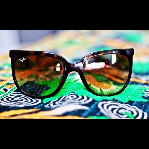 Brown Ray-Ban Sunglasses
