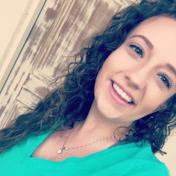 Meet your Posher, Miranda - Picture 2 of 2