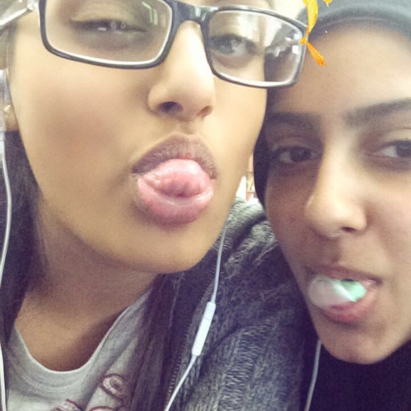 Meet your Posher, Nubz