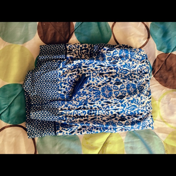 Blue & White Patterned Shirt ✨