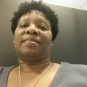 Meet your Posher, Laronda