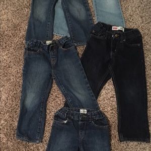 Boys jeans 3t 5 pairs- 3 in euc 2 in guc