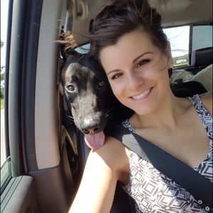 Meet your Posher, Mia