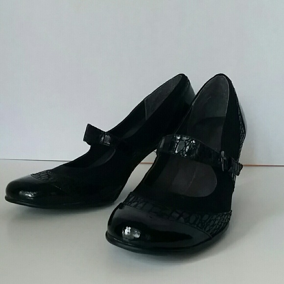 Aerosole Mary Janes