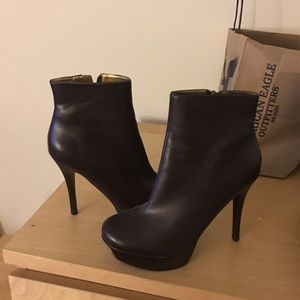 Guess brown leather heels