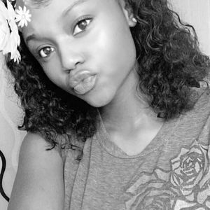 Meet your Posher, Ayesha