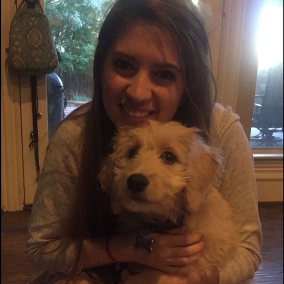 Meet your Posher, Stephanie - Picture 3 of 3