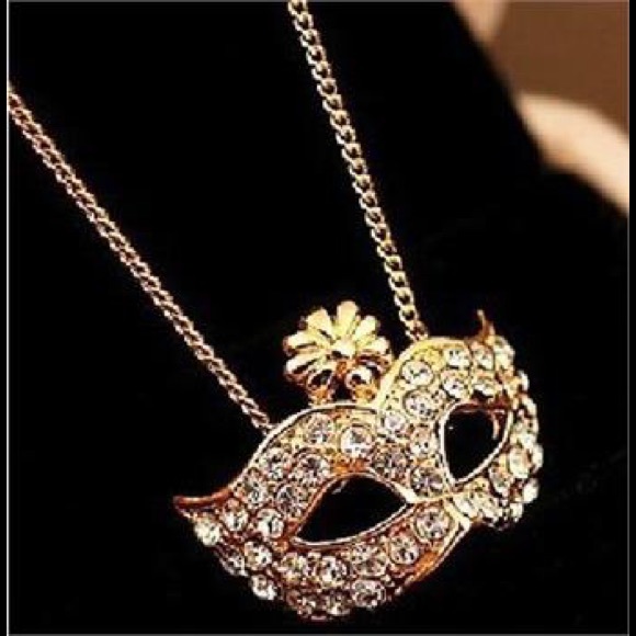 Jewelry - HP 🎀🎉🎉🎉🎉🎉🎉Retro necklace