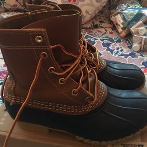 Navy 8 in Bean Boots