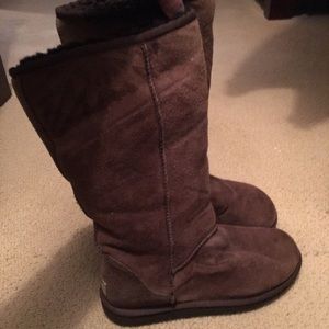Brown high classic uggs