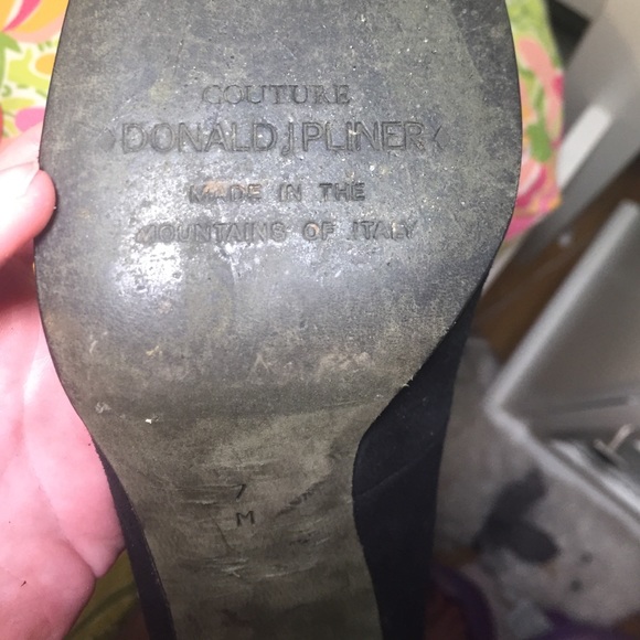 Couture Donald J Pliner Bow Tie Pump Heels - Picture 3 of 4