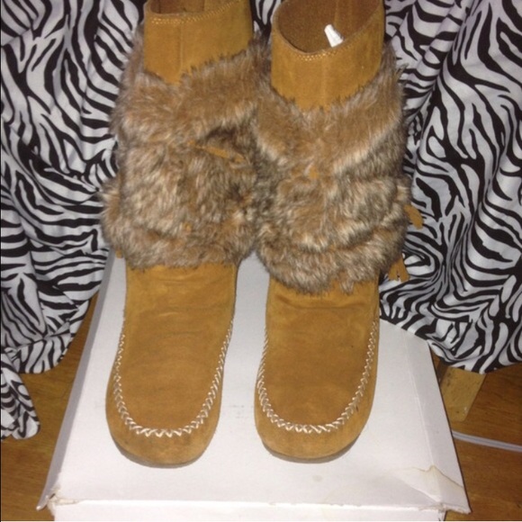 Minnetonka Jenna Muluk Boot Sz 8 - Picture 2 of 2