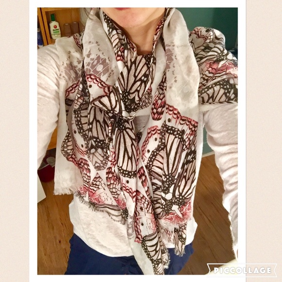 Brand new beautiful Pashmina from H&M - Picture 2 of 3