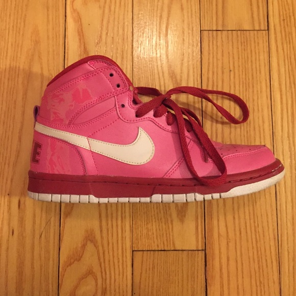 Nike Shoes - Hot pink NIKE dunks..worn twice..size 7 Nike Shoes - Hot pink NIKE dunks..worn twice..size 7