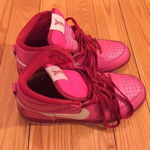 Nike Shoes - Hot pink NIKE dunks..worn twice..size 7 Nike Shoes - Hot pink NIKE dunks..worn twice..size 7