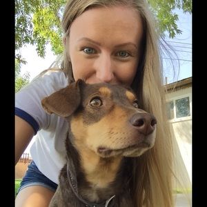 Meet your Posher, Corissa