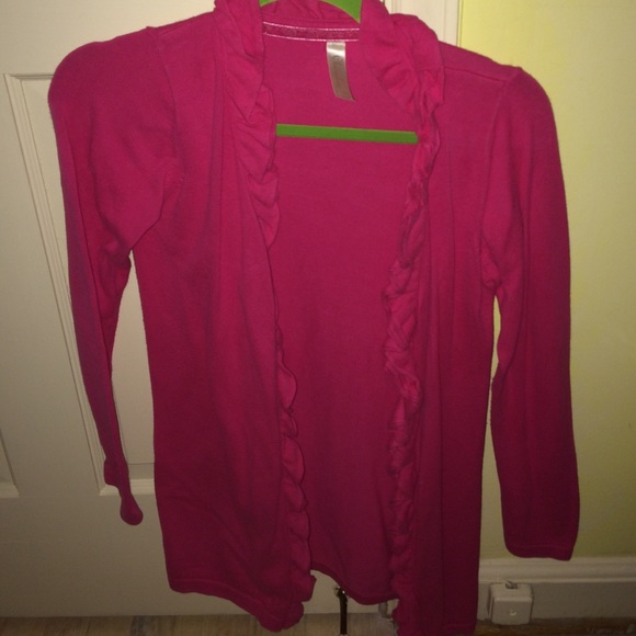 Cute pink sweater!!
