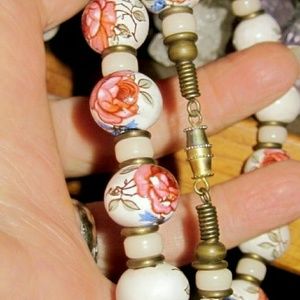 Porcelain Painted China Beads Necklace Circa 40’s~50’s