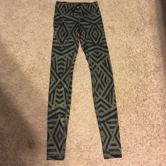 Lululemon tights