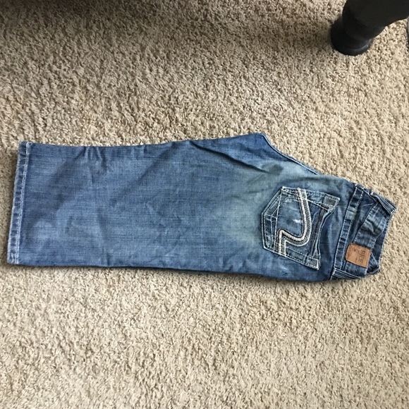 BKE Stella Capri.  Size 28.  Good condition