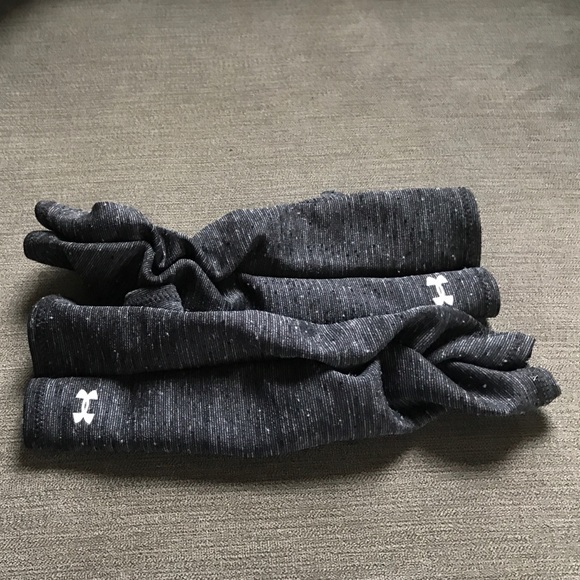 UA Finger-less Gloves