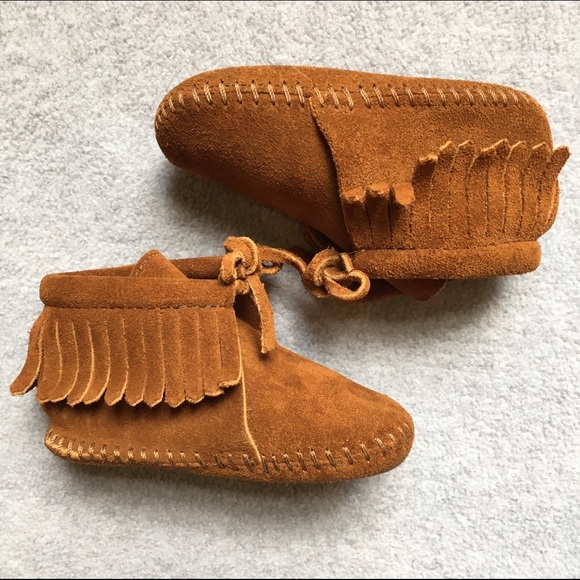 Minnetonka Leather Toddler Boots