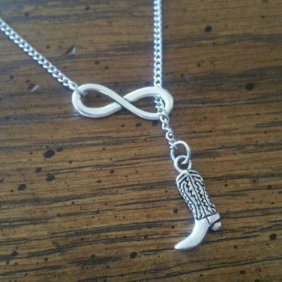 🚫SOLD OUT🚫🎉 HP!🎉 Cowgirl Infinity Necklace - Picture 2 of 4