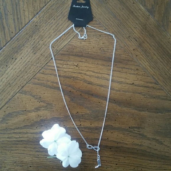 🚫SOLD OUT🚫🎉 HP!🎉 Cowgirl Infinity Necklace - Picture 4 of 4