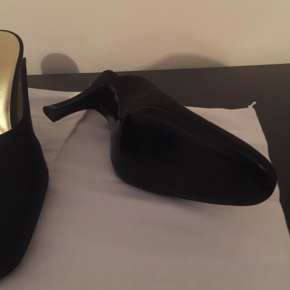 New Bruno Magli Couture Black Satin Mules - Picture 3 of 3