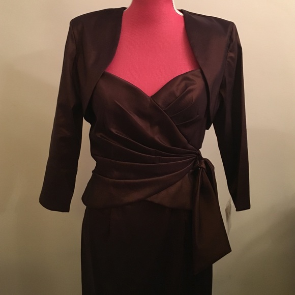 Brown taffeta gown with matching jacket - Picture 1 of 4