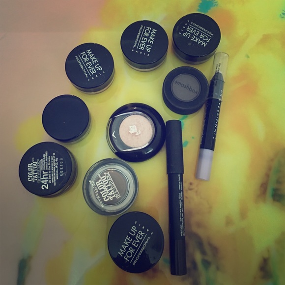 Cream eyeshadow (except one powder) bundle