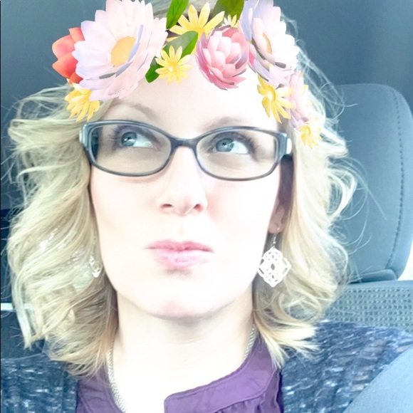 Meet your Posher, Elizabeth - Picture 4 of 8