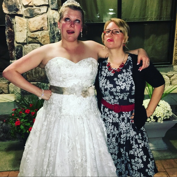 Meet your Posher, Elizabeth - Picture 7 of 8