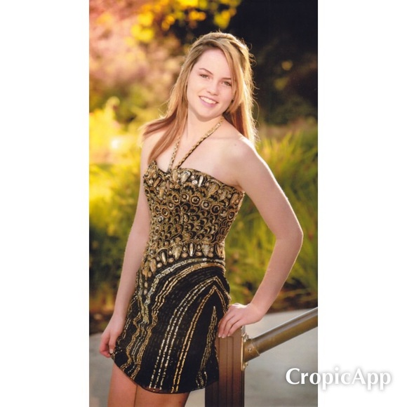 Sherri Hill Prom Dress - Picture 3 of 6