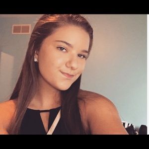 Meet your Posher, Katelyn